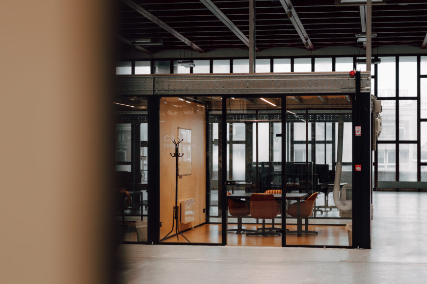 A6 K Offices Facility Small Meeting Room rent Charleroi Wallonie