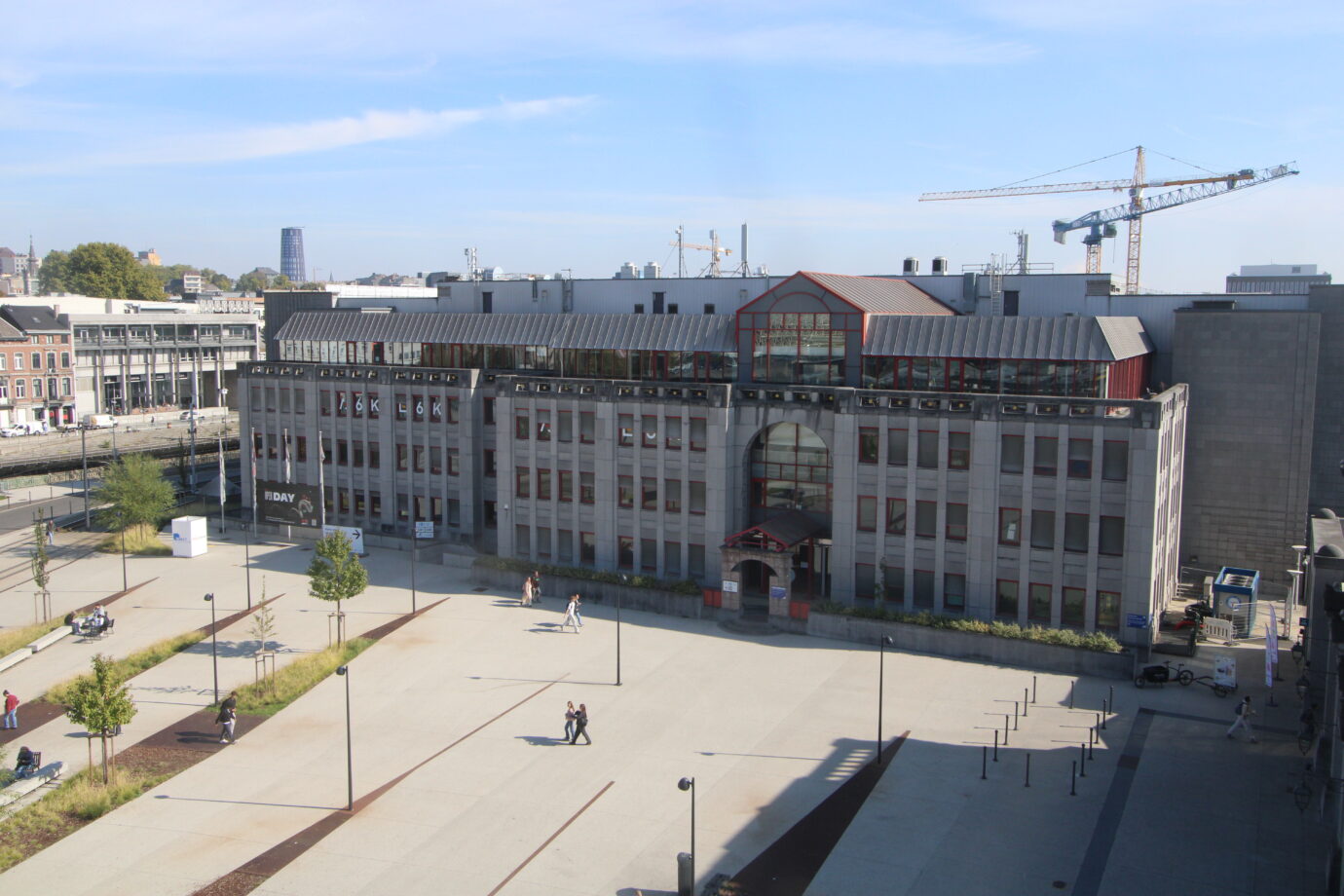 MOD Janurary Façade romaine